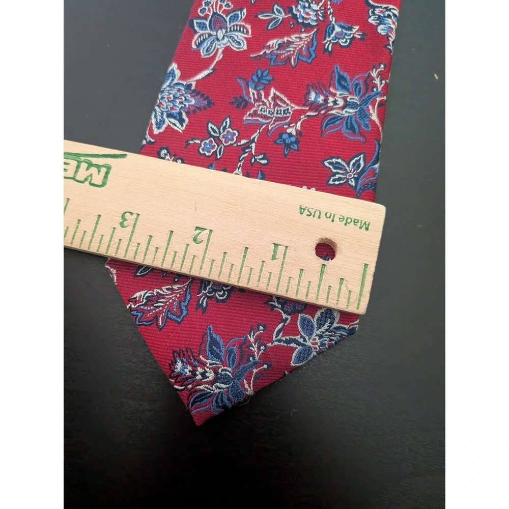 Paul Frederick Red w/‎ Blue Floral Tie Silk 60